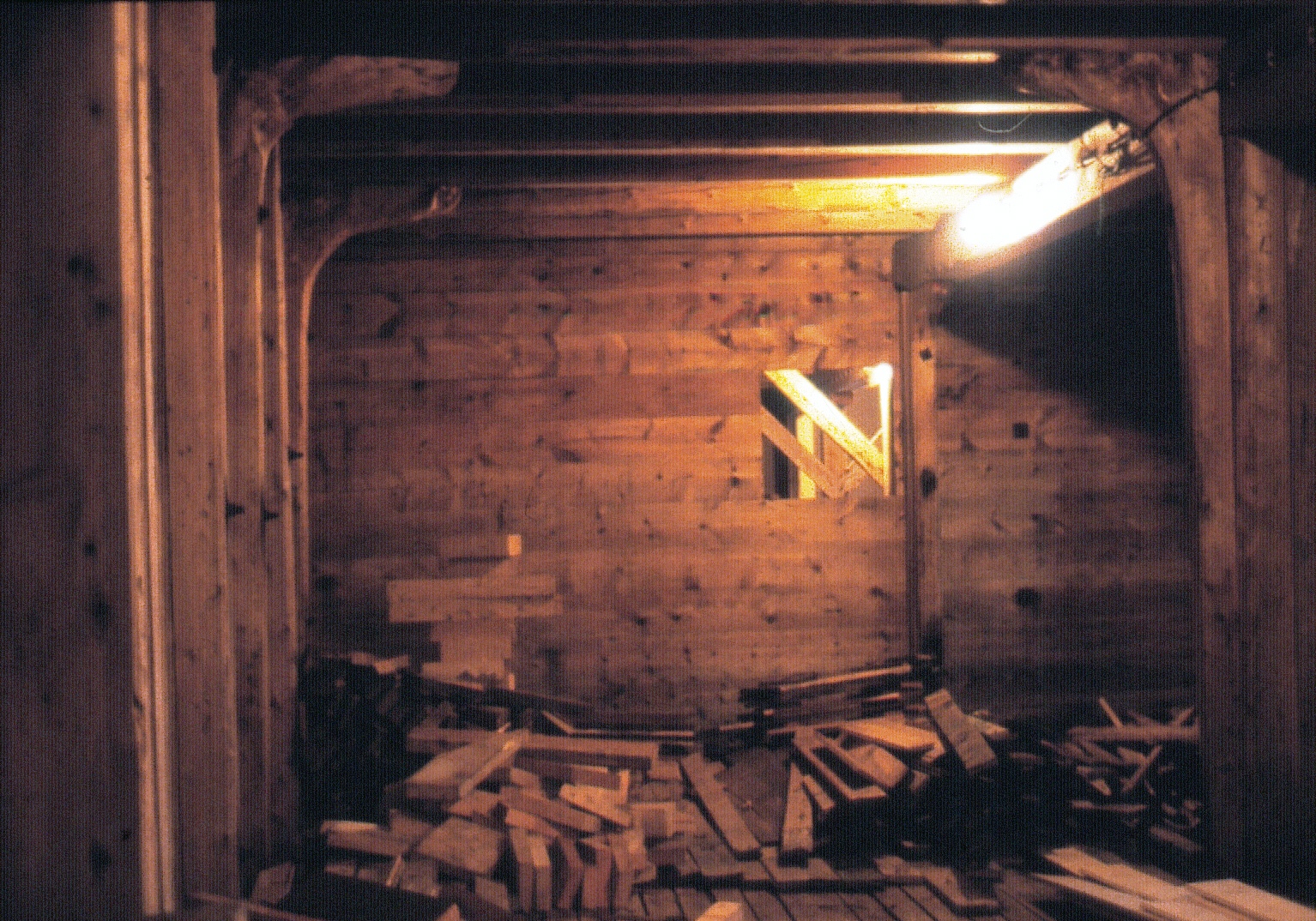 Sjøbod i Bergen før ombygging til fire boliger i 1986.