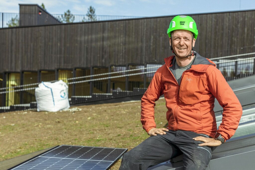 Glasopor delivered to The Plus Furniture Factory Breeam Outstanding